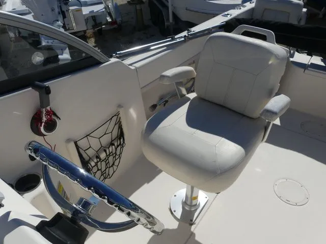 Slide: The Image of Grady-White Freedom 205 2015 - 9