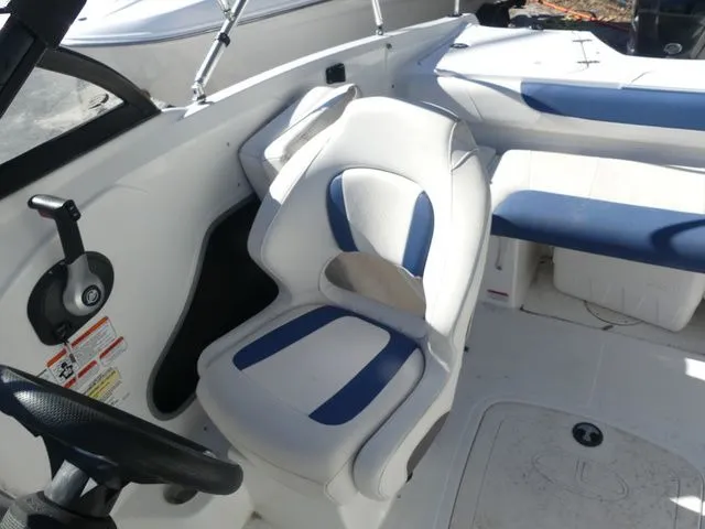 Slide: The Image of Tahoe 450 TS 2017 - 8