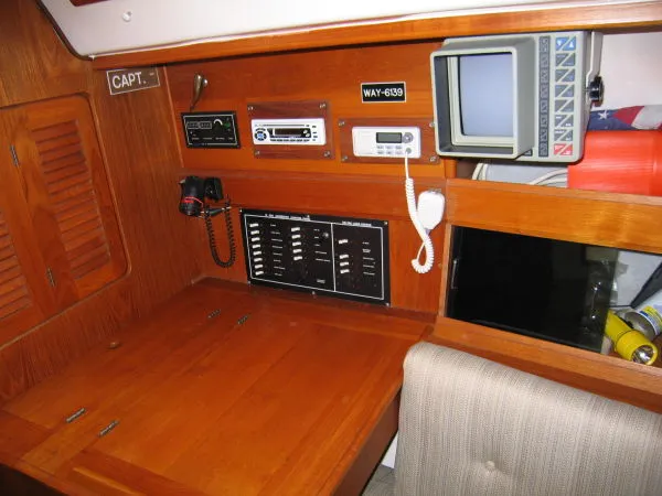 Slide: The Image of Hunter 1986 - 10
