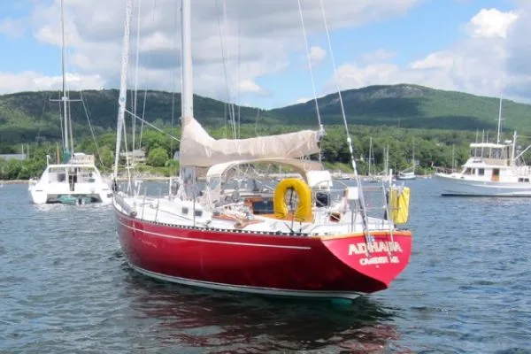 Slide: The Image of Tartan Sloop 1975 - 2