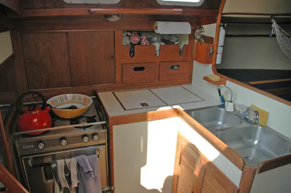 Slide: The Image of Tartan Sloop 1975 - 5