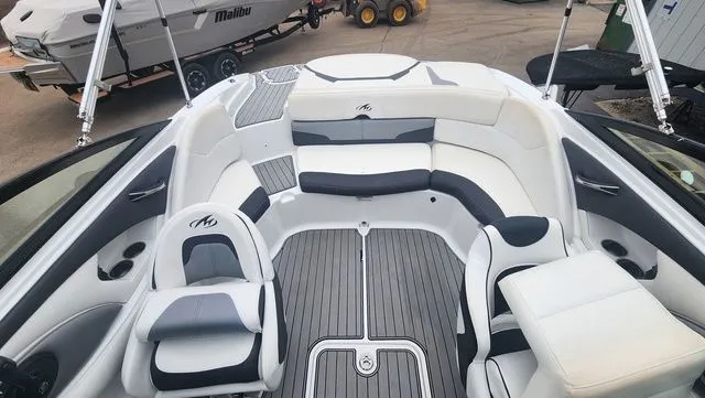 Slide: The Image of Monterey 224FS 2018 - 12