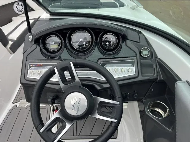 Slide: The Image of Monterey 218SS Super Sport 2023 - 6