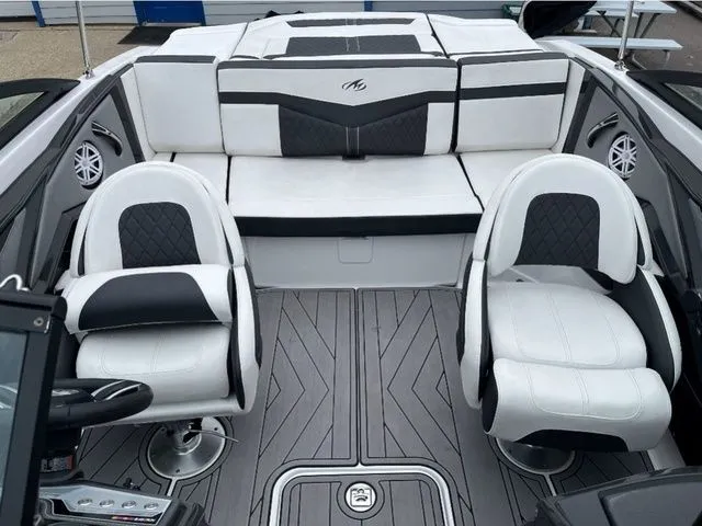 Slide: The Image of Monterey 218SS Super Sport 2023 - 7