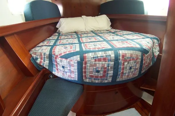 Slide: The Image of Beneteau 473 2001 - 6