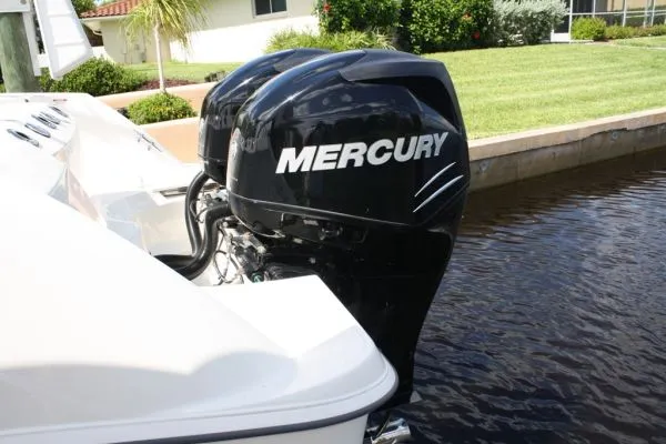 Slide: The Image of Boston Whaler 250 Outrage 2009 - 4