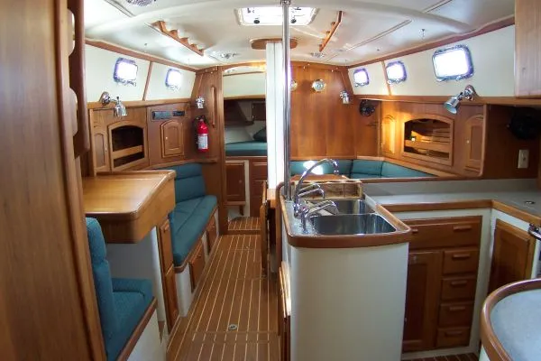 Slide: The Image of Pacific Seacraft Voyagemaker 1999 - 1