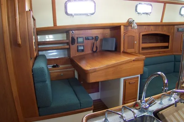 Slide: The Image of Pacific Seacraft Voyagemaker 1999 - 4