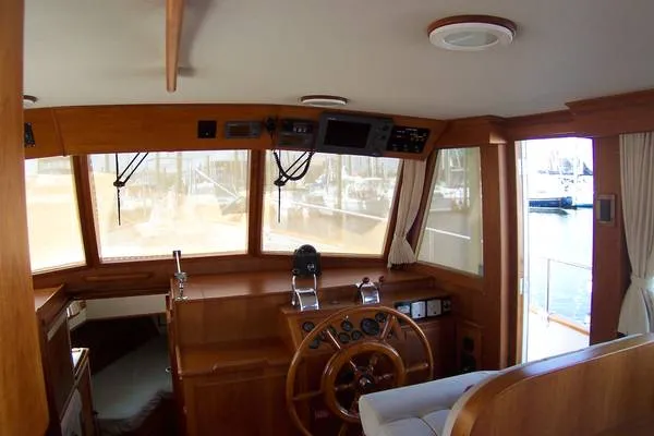 Slide: The Image of Grand Banks 42 Classic 2002 - 3