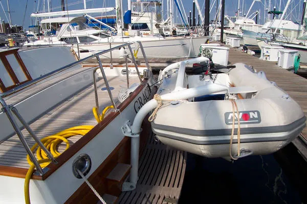 Slide: The Image of Grand Banks 42 Classic 2002 - 9