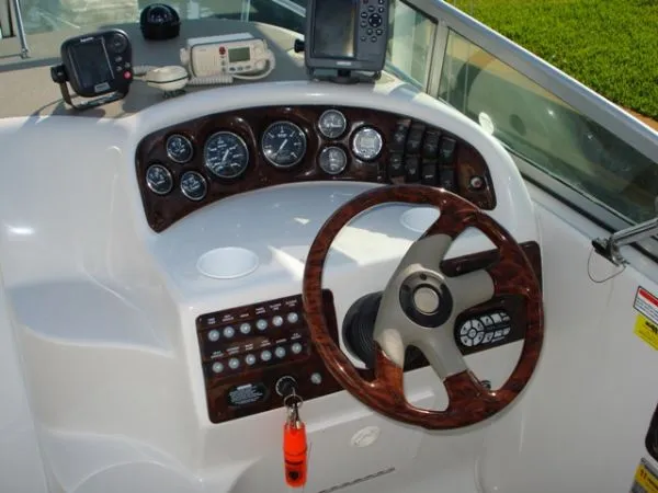 Slide: The Image of Crownline Boats 242 CR 2003 - 3