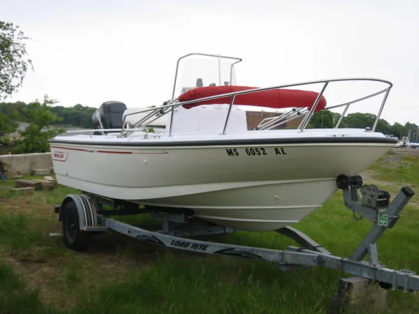 Slide: The Image of Boston Whaler OUTRAGE 1997 - 1