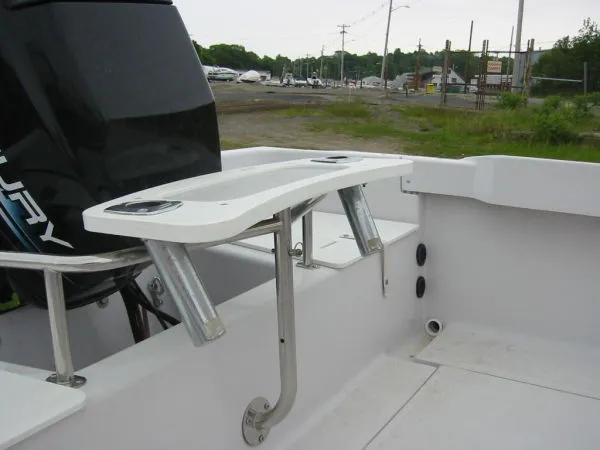 Slide: The Image of Boston Whaler OUTRAGE 1997 - 7