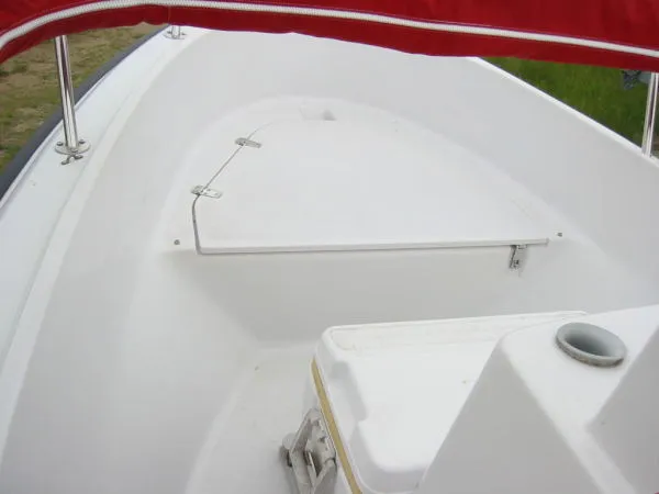 Slide: The Image of Boston Whaler OUTRAGE 1997 - 9