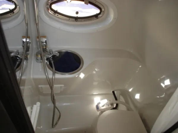 Slide: The Image of Crownline Boats 242 CR 2003 - 10
