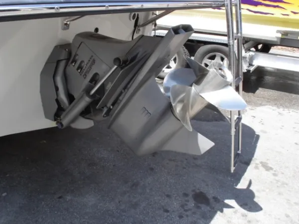 Slide: The Image of Crownline Boats 242 CR 2003 - 4