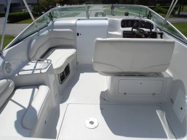 Slide: The Image of Crownline Boats 242 CR 2003 - 7