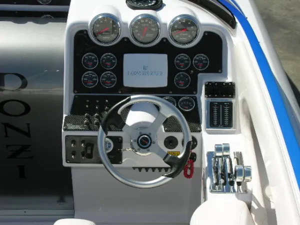 Slide: The Image of Donzi ZR 2007 - 8