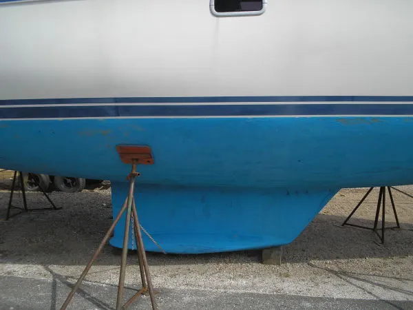 Slide: The Image of Catalina 42 Three Cabin 1991 - 1
