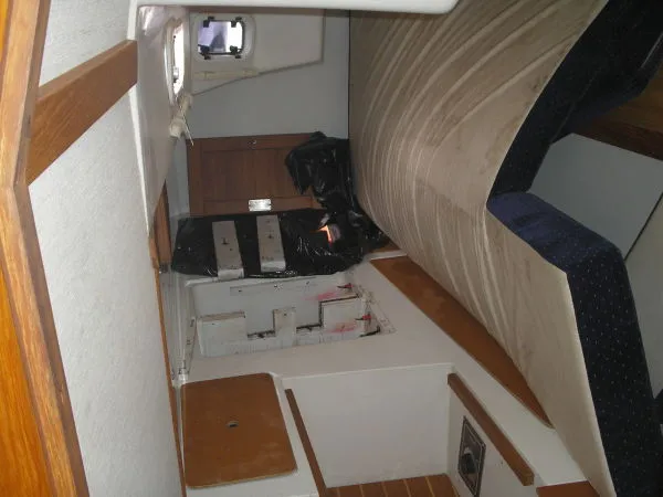 Slide: The Image of Catalina 42 Three Cabin 1991 - 5