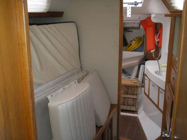 Slide: The Image of Catalina 42 Three Cabin 1991 - 6
