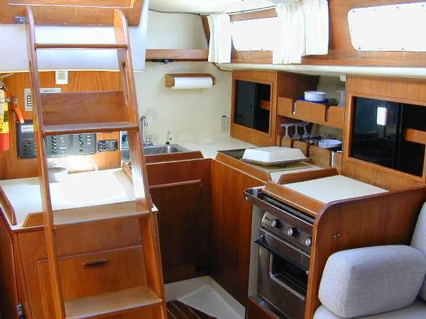 Slide: The Image of Pearson 385 center cockpit 1985 - 2