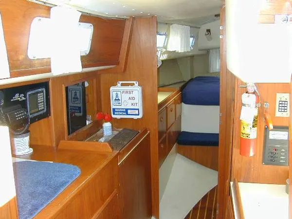 Slide: The Image of Pearson 385 center cockpit 1985 - 3