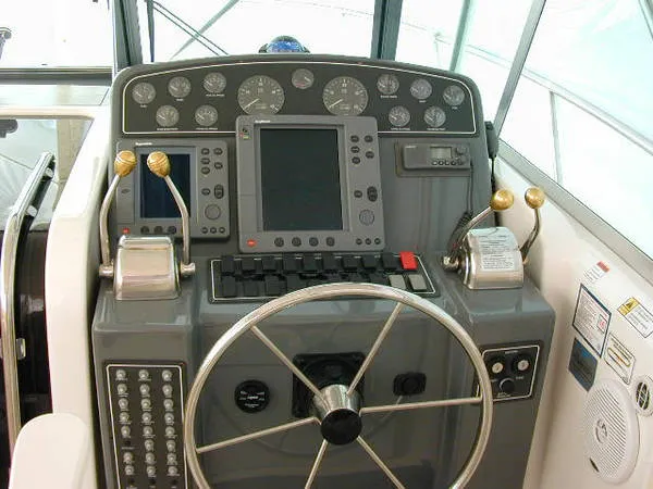 Slide: The Image of Pursuit 3400 Express 2001 - 2