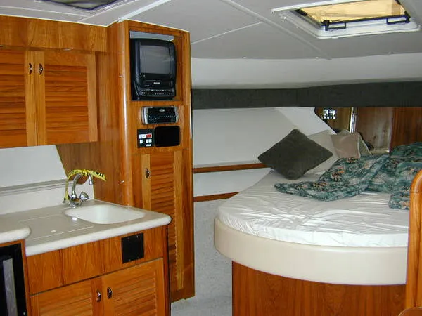 Slide: The Image of Pursuit 3400 Express 2001 - 5