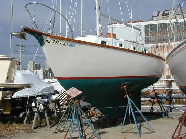Slide: The Image of Cape Dory 28 1975 - 0