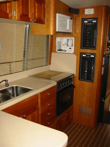 Slide: The Image of Mainship Trawler 2004 - 10