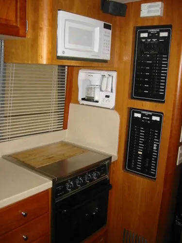 Slide: The Image of Mainship Trawler 2004 - 6