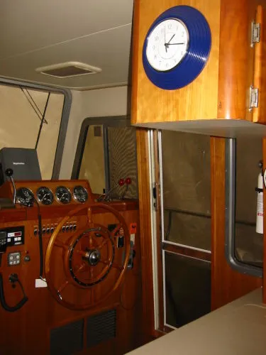 Slide: The Image of Mainship Trawler 2004 - 9