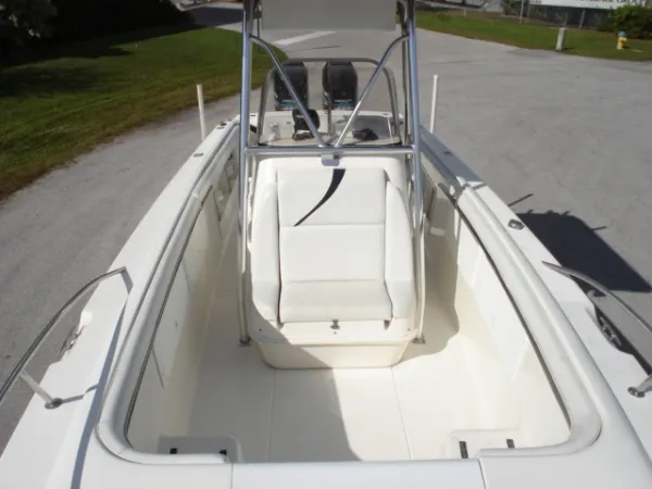Slide: The Image of Wellcraft 302 SCARAB SPORT 1999 - 8