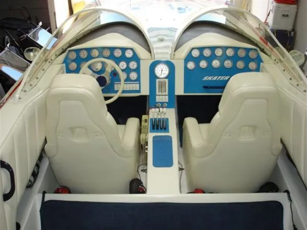 Slide: The Image of Douglas Skater 32 Quarter Canopy Cat 1999 - 5