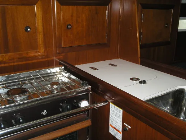Slide: The Image of Beneteau 323 2005 - 10