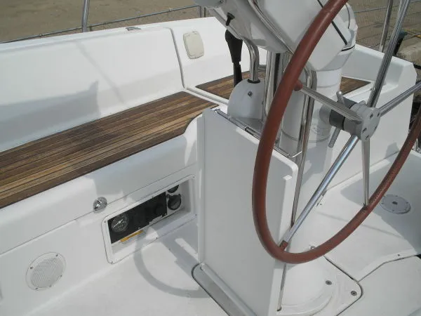 Slide: The Image of Beneteau 323 2005 - 4