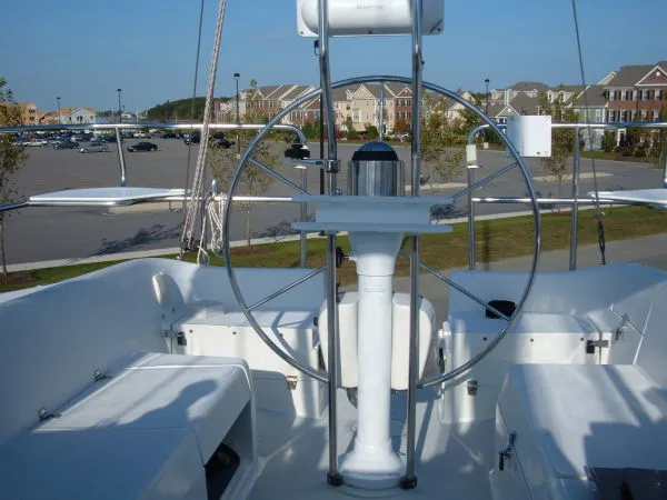 Slide: The Image of Catalina 320 1999 - 6