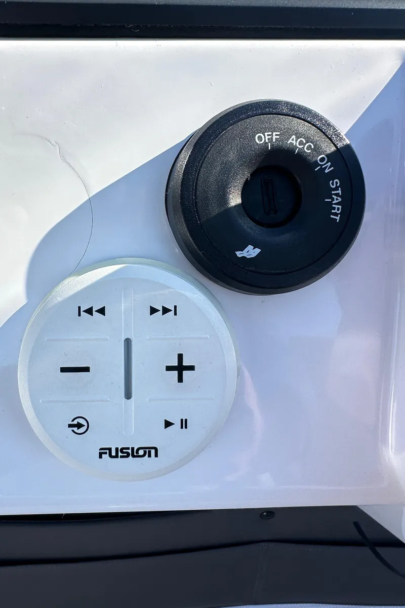 Slide: The Image of Fusion BlueTooth Control - 10