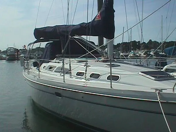 Slide: The Image of Catalina 380 2000 - 3