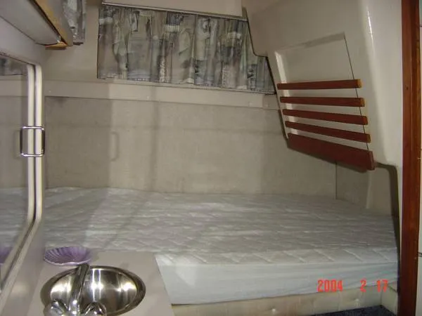 Slide: The Image of Carver Yachts 28 Riviera 1990 - 1