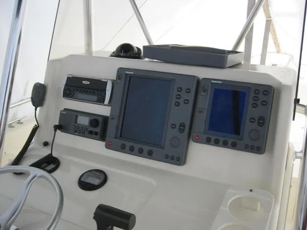 Slide: The Image of Pursuit 2470 Center Console 2003 - 1