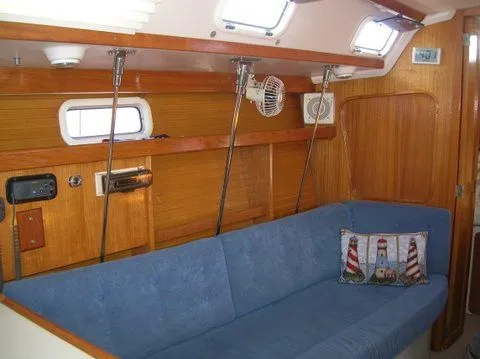 Slide: The Image of CATALINA YACHTS 320 1994 - 3