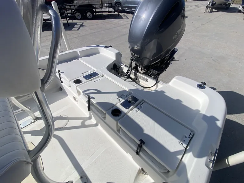 Slide: The Image of NauticStar 214 XTS Shallow Bay 2014 - 17