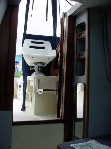 Slide: The Image of Hydra-Sports 2500 Vectra W/A 1990 - 5
