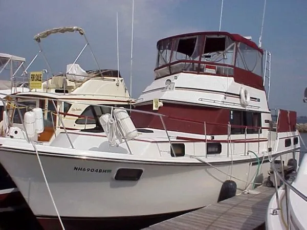 Slide: The Image of Carver Yachts 3607 Aft Cabin 1986 - 0