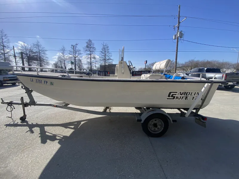 Slide: The Image of Carolina 17 DLX 2007 - 12