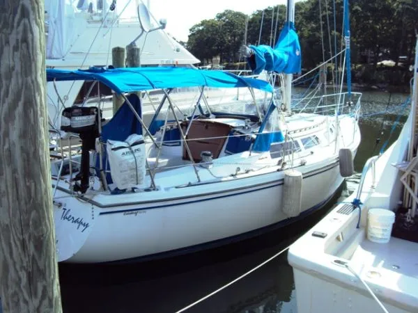 Slide: The Image of Catalina 34 Tall Rig 1989 - 0