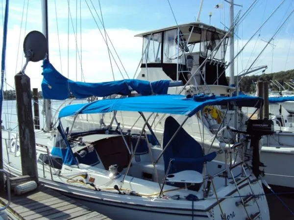 Slide: The Image of Catalina 34 Tall Rig 1989 - 2