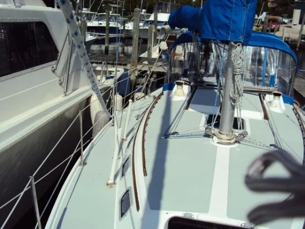 Slide: The Image of Catalina 34 Tall Rig 1989 - 5